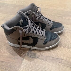 Nike Dunk High w 7.5
